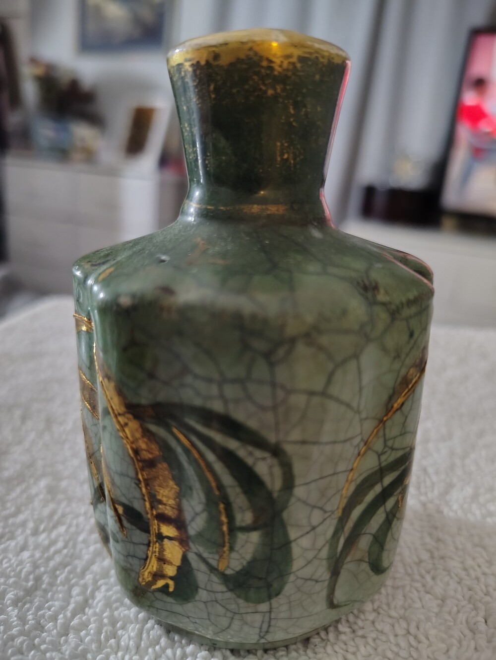 Green Ceramic Accent Vase with Gold Palm Motif - Picture 3 of 7